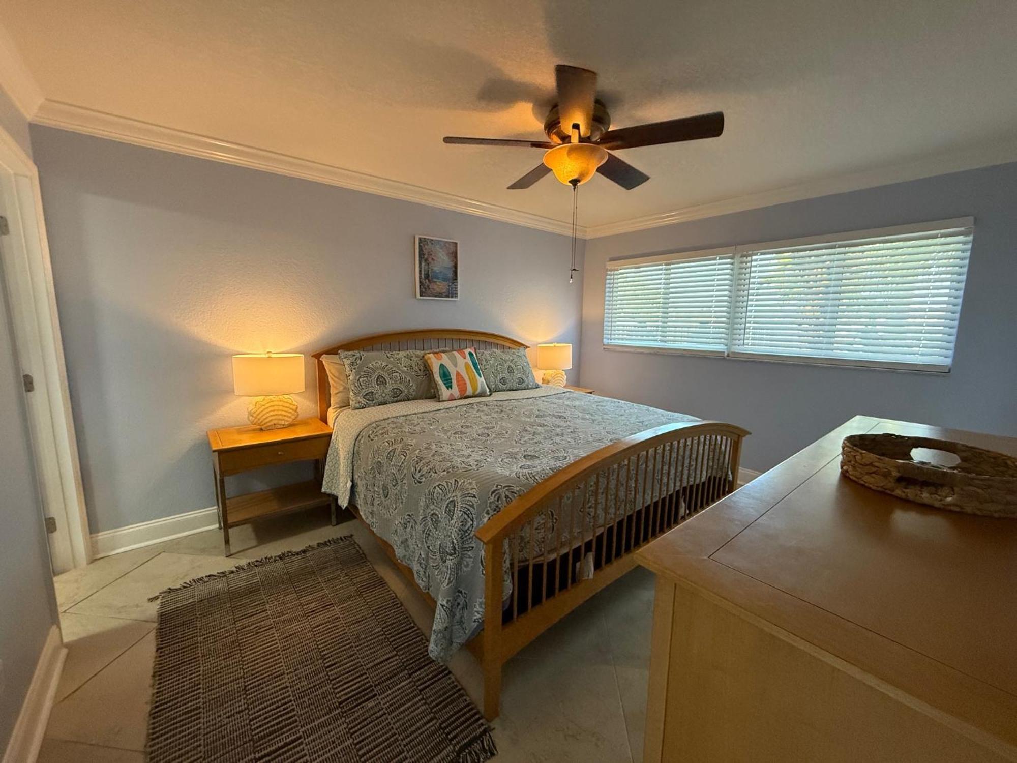 Treasure Island Beach, Fl Waterfront Condo Located Steps Away From The Intracoastal Waterway St. Pete Beach Buitenkant foto