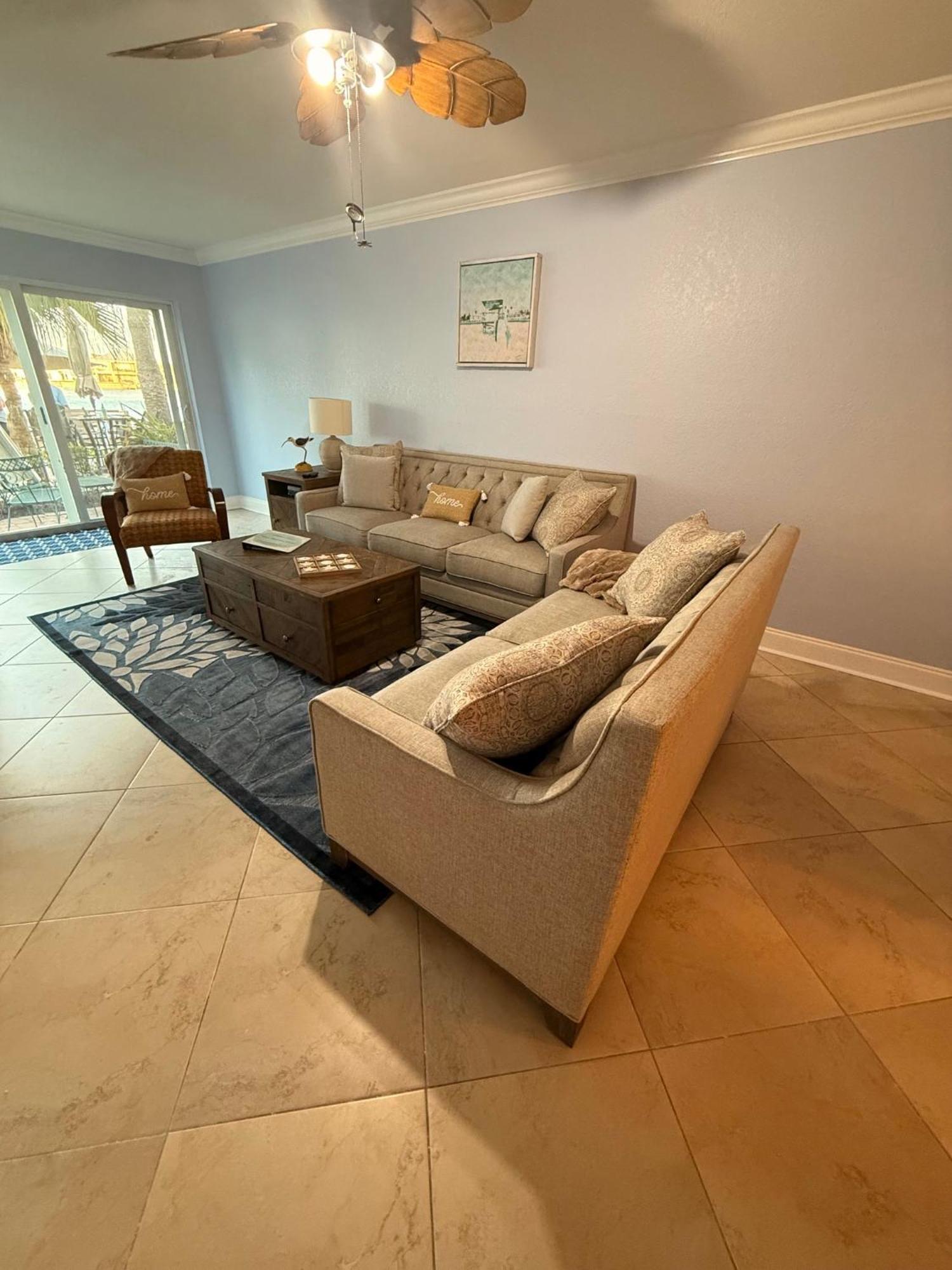 Treasure Island Beach, Fl Waterfront Condo Located Steps Away From The Intracoastal Waterway St. Pete Beach Buitenkant foto