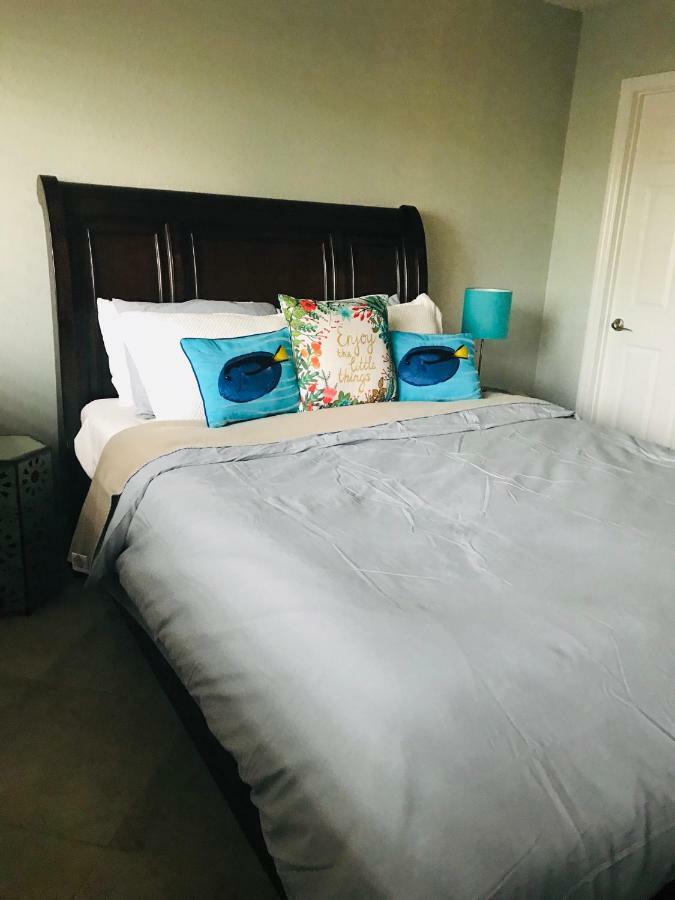 Treasure Island Beach, Fl Waterfront Condo Located Steps Away From The Intracoastal Waterway St. Pete Beach Buitenkant foto