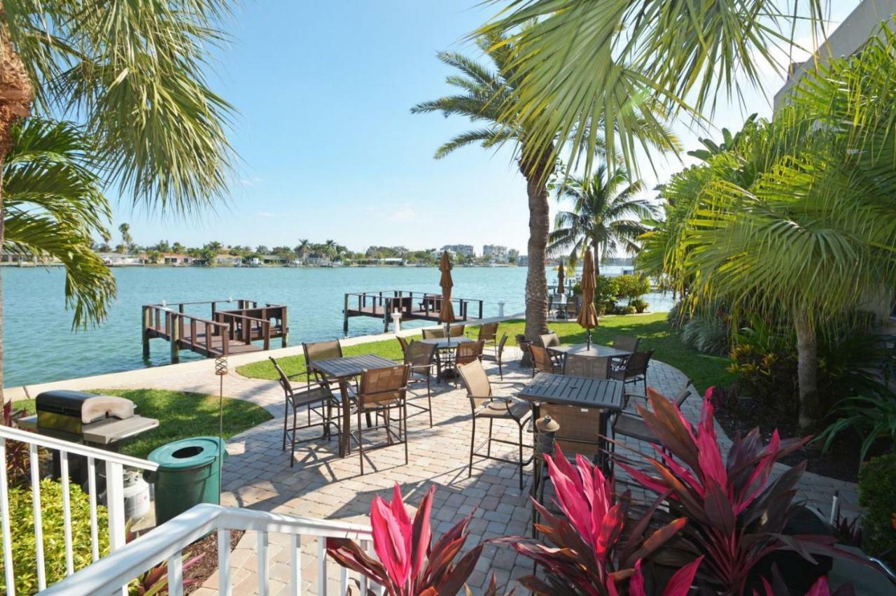 Treasure Island Beach, Fl Waterfront Condo Located Steps Away From The Intracoastal Waterway St. Pete Beach Buitenkant foto